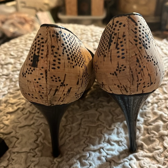 Pour La Victoire high heels. - Picture 3 of 6